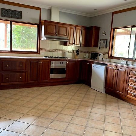 Bee'S Place - 3 Bedroom Home On 10 Acres Of Land With Distant Ocean Views Emu Bay Exterior foto