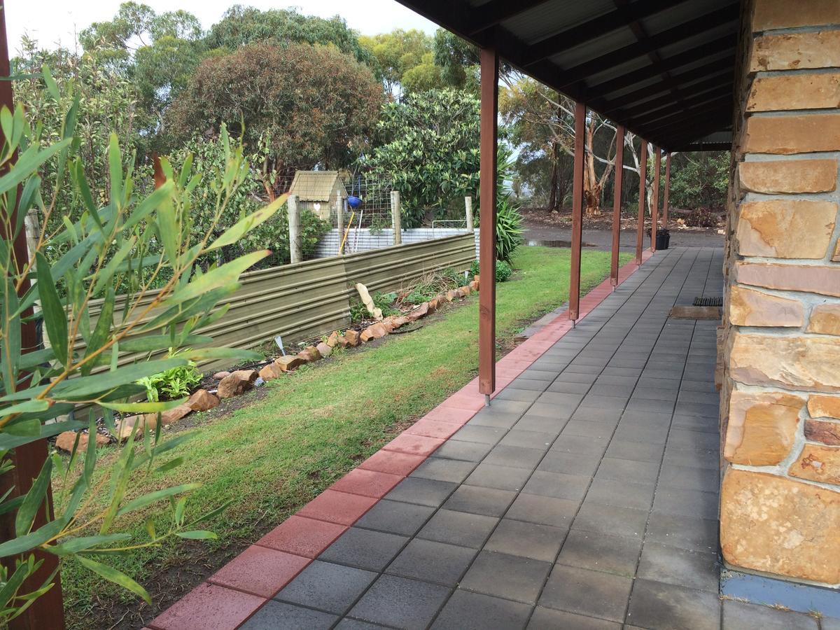 Bee'S Place - 3 Bedroom Home On 10 Acres Of Land With Distant Ocean Views Emu Bay Exterior foto