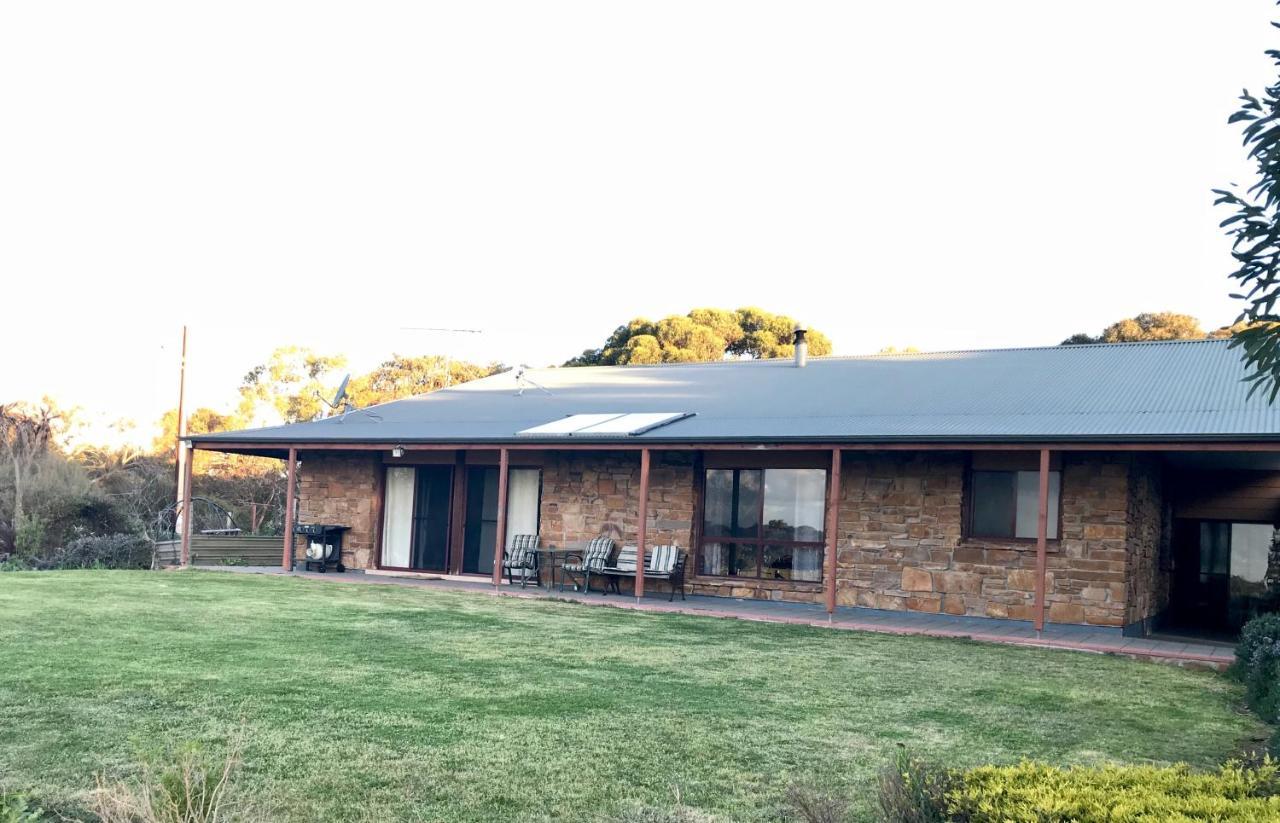 Bee'S Place - 3 Bedroom Home On 10 Acres Of Land With Distant Ocean Views Emu Bay Exterior foto