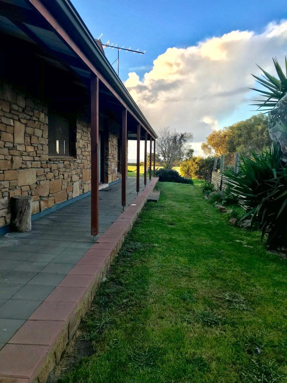 Bee'S Place - 3 Bedroom Home On 10 Acres Of Land With Distant Ocean Views Emu Bay Exterior foto